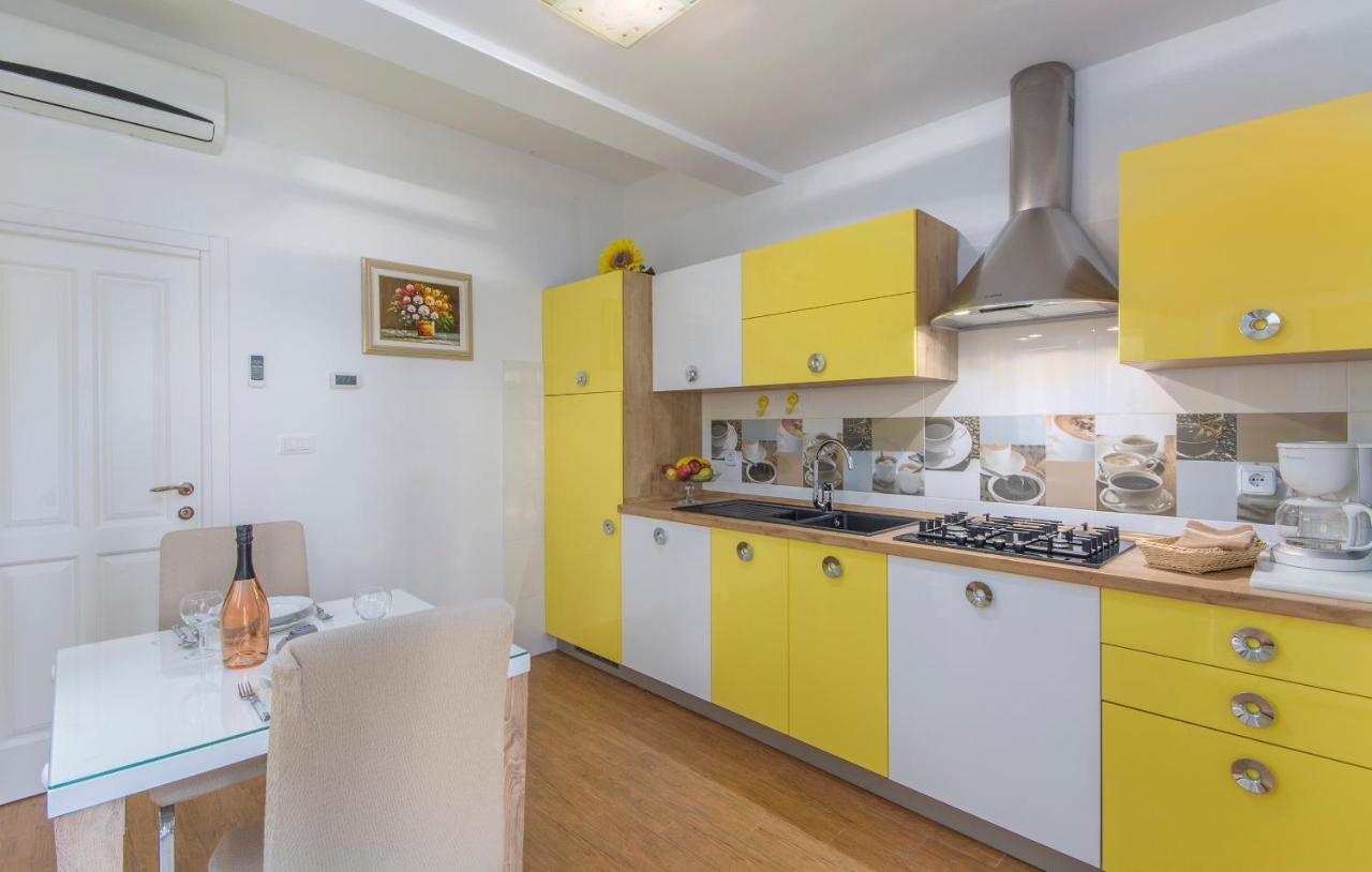 Apartmani Cupar Porec Esterno foto